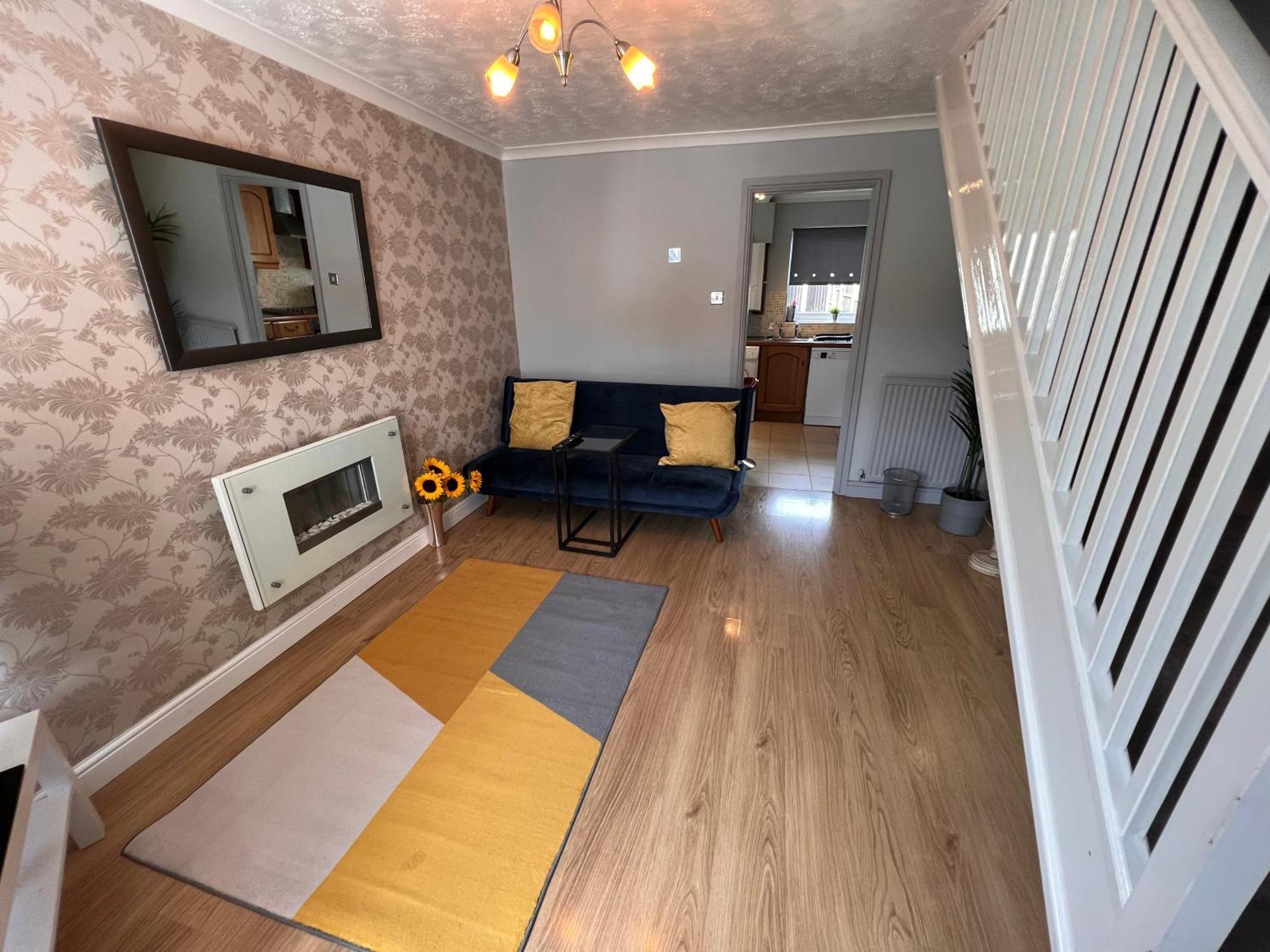 Contractors Or Family House - M1 Nottingham - Ikea Retail Park - Catkin Drive - 2 Bed Home With Driveway, Private Garden, Sleeps 4 - Tv'S In All Rooms Giltbrook المظهر الخارجي الصورة