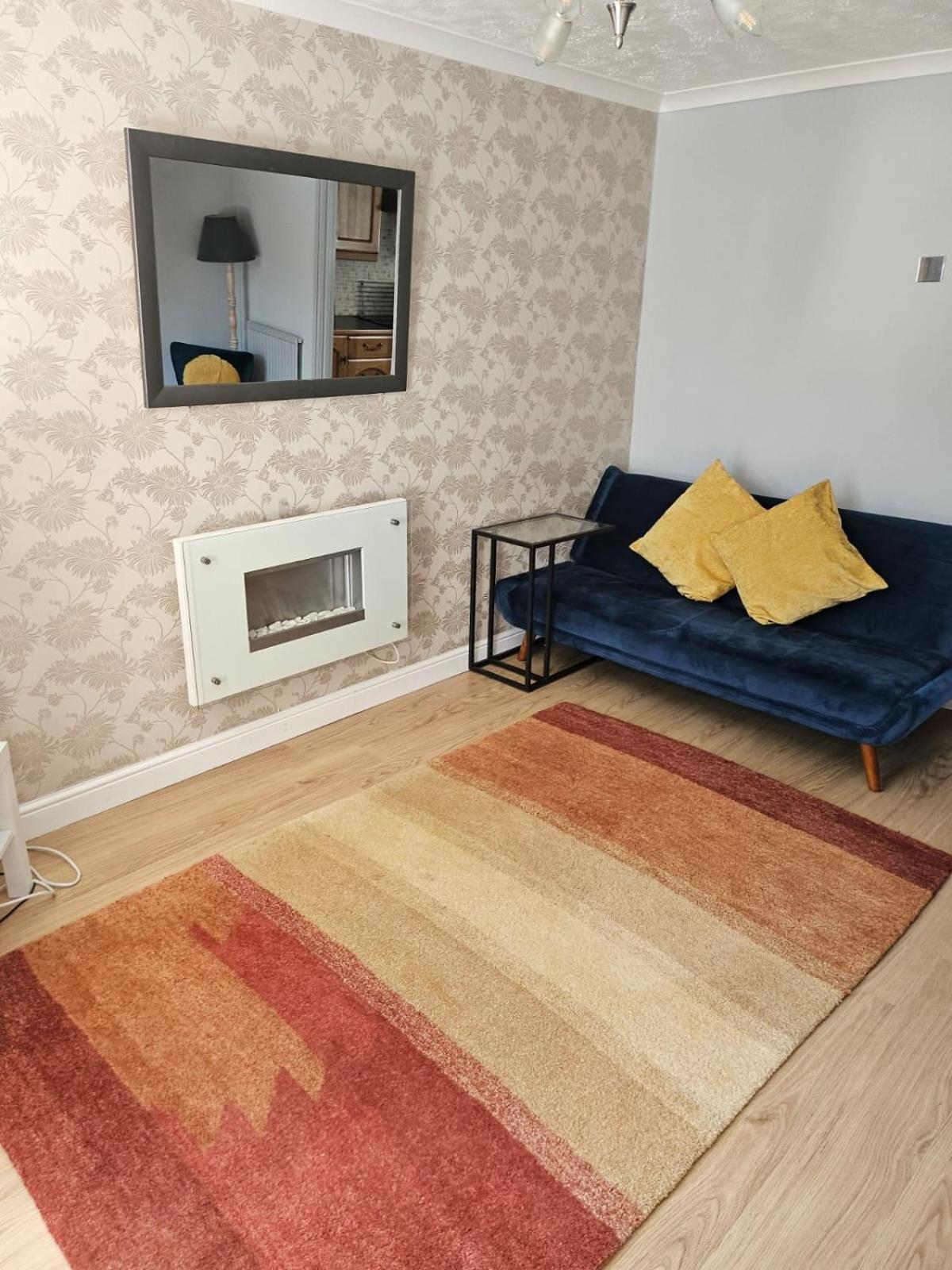 Contractors Or Family House - M1 Nottingham - Ikea Retail Park - Catkin Drive - 2 Bed Home With Driveway, Private Garden, Sleeps 4 - Tv'S In All Rooms Giltbrook المظهر الخارجي الصورة